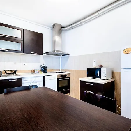 Luxury Aviatiei * Bucureşti