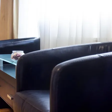 Lägenhet Aviatiei Bukarest